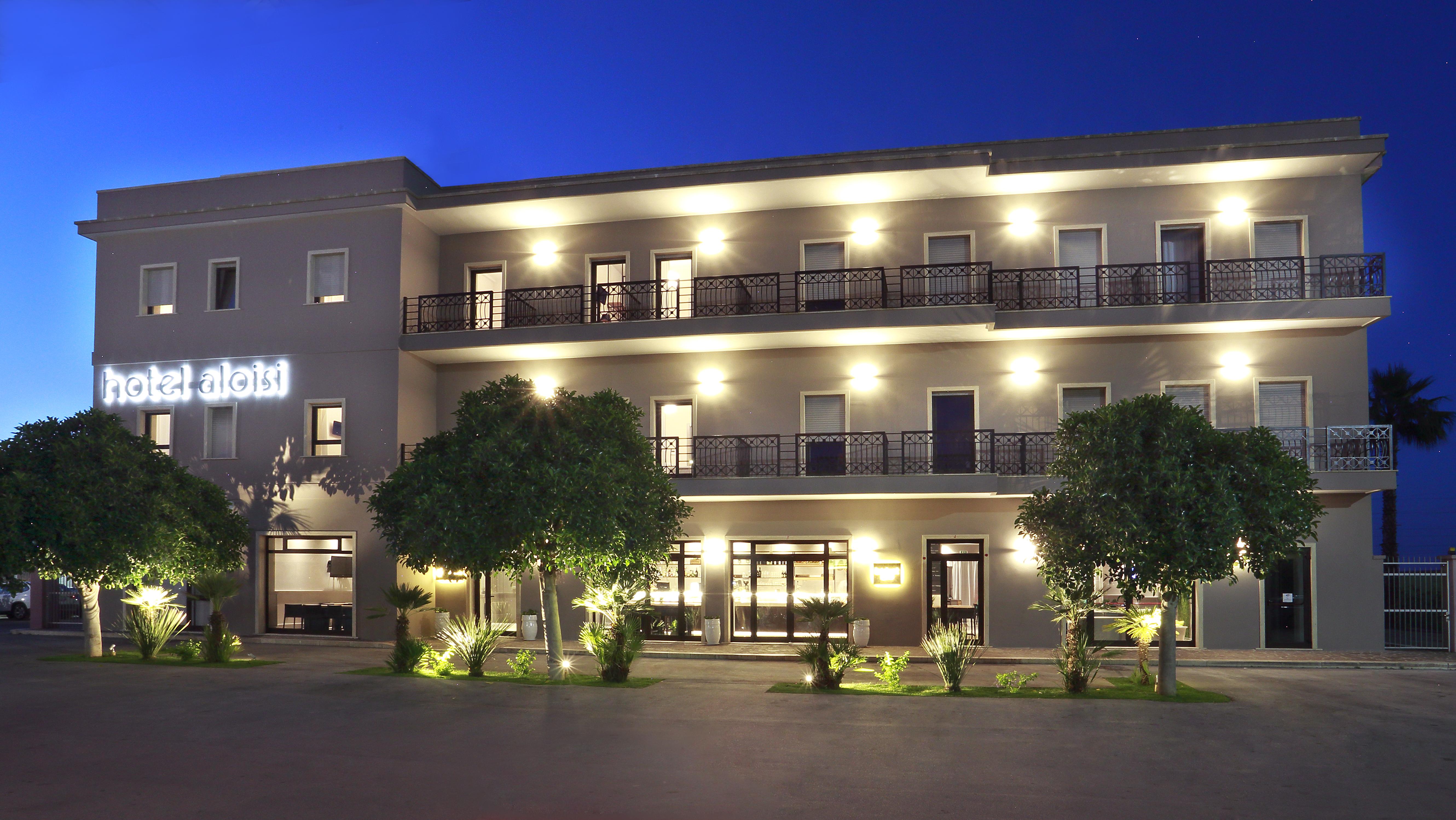 Hotel Aloisi Lecce Exterior foto